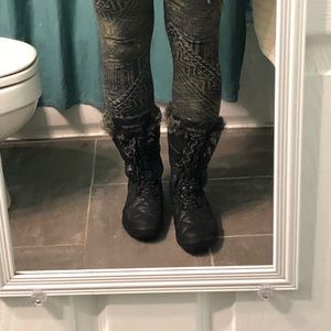 Columbia Winter Snow Boots - size 10